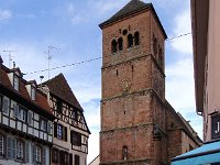 L'église Notre-Dame-de-la-Nativité (milieu du XIIe siècle, puis aménagements ultérieurs).